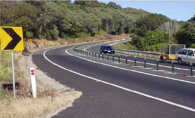 Figure-317-Median-wire-rope-barrier-on-Pacific-Highway-in-St-Helena-NSW-Australia.png