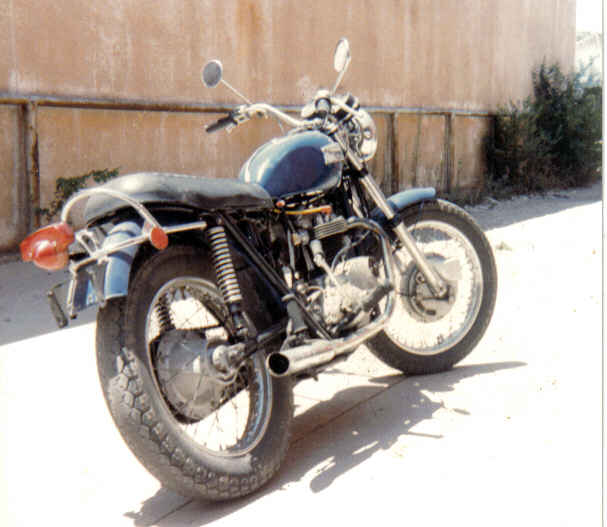 Fourth_Bike_1972_Triumph_650.jpg