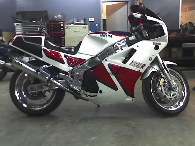 FZR750.jpg