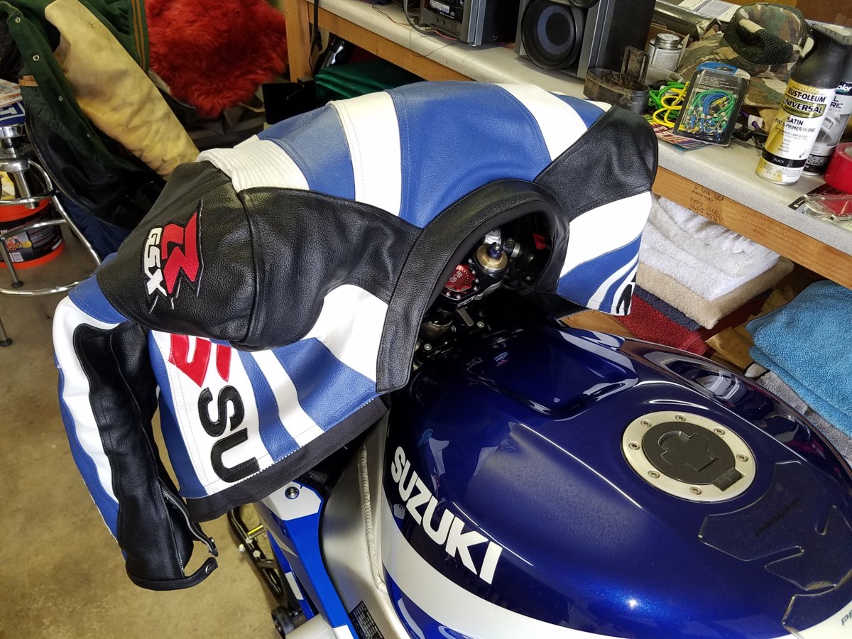 GSX-R Blue_White_Jacket-2.jpg