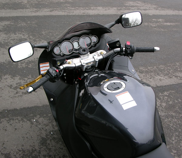 GSX1300R_08_CK.jpg