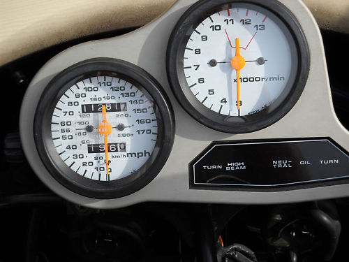 gsxr-dash.jpg