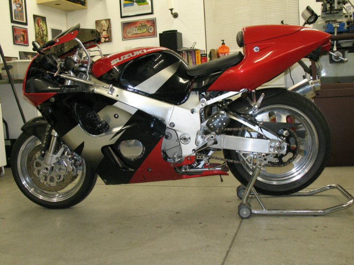 gsxr008.jpg