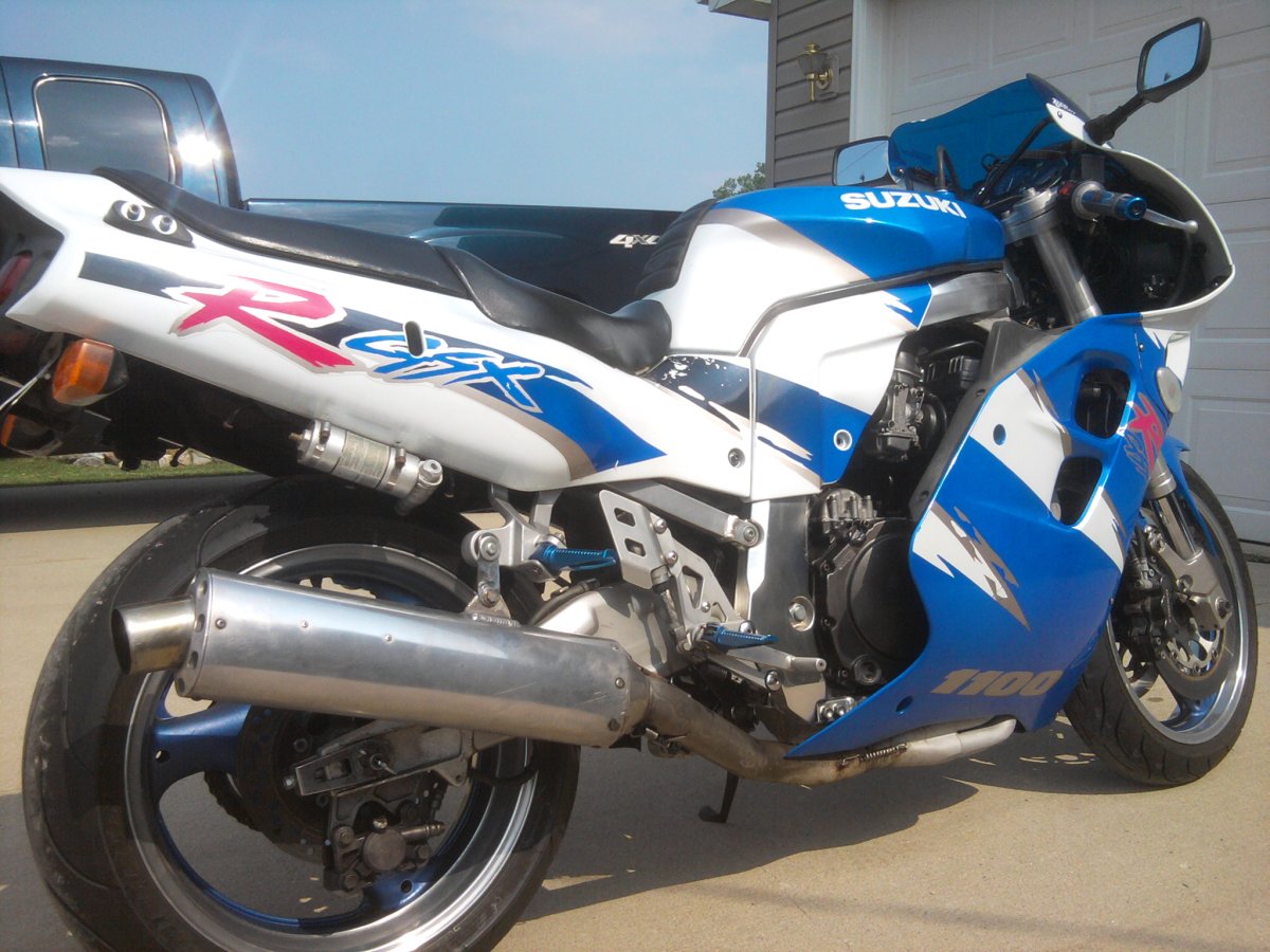 gsxr1100.jpg