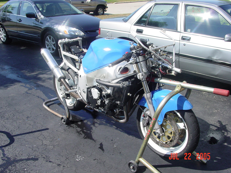 GSXR_600_008_copy.jpg