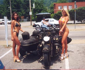 hooters002.jpg