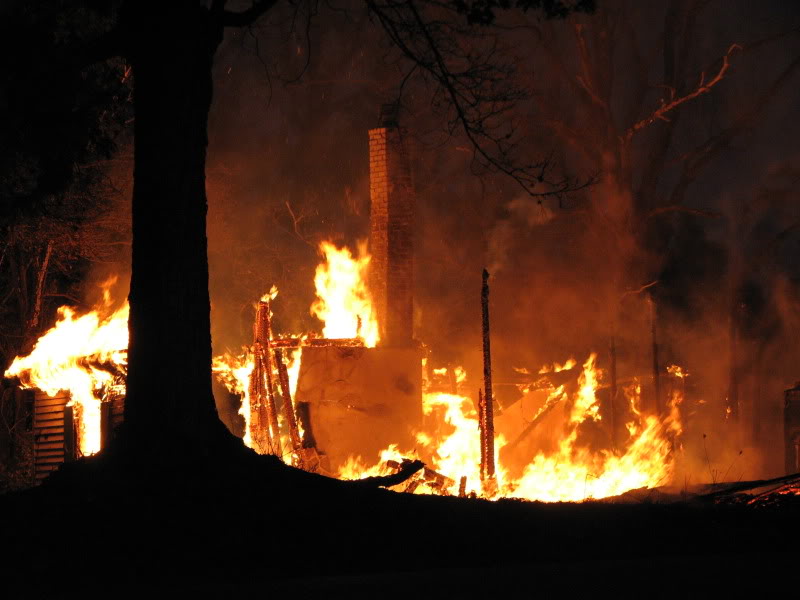 HouseFire023.jpg