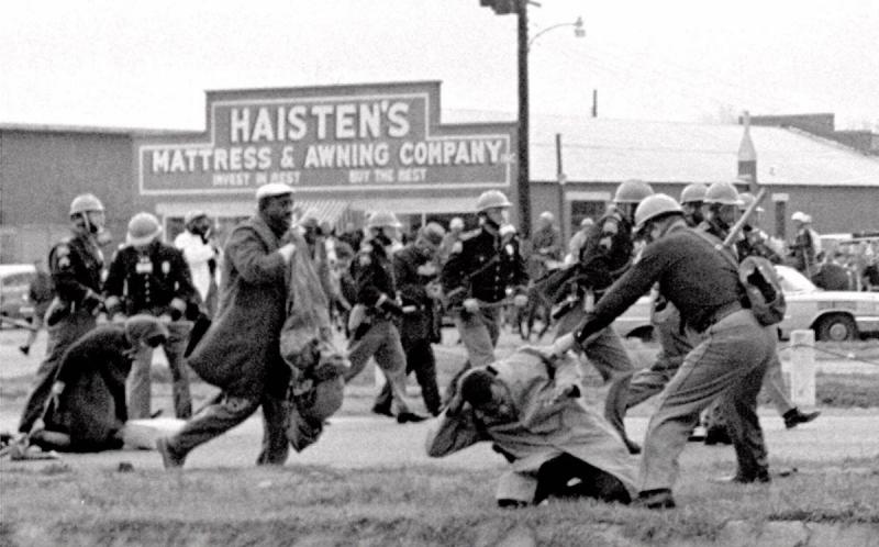 john-lewis-pilgrimage_to_selma.jpg