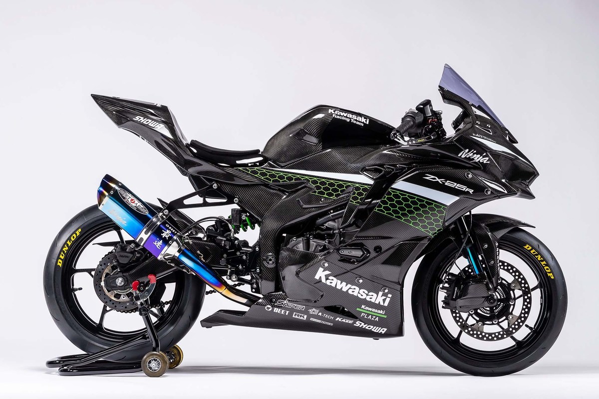 Kawasaki-Ninja-ZX-25R-Racer-Custom-03.jpg