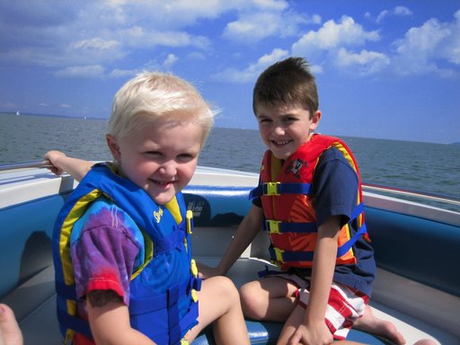 kids_boating.jpg