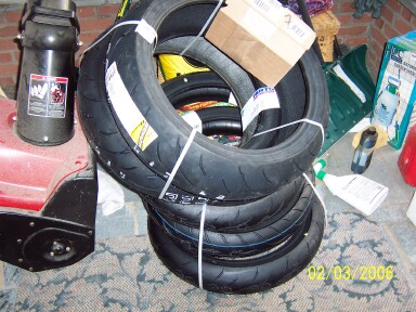 Lots_o_tires.JPG