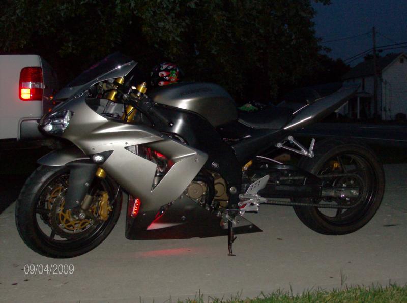 Matt's Slammed ZX-10.jpg