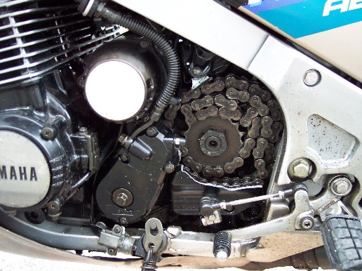 Motor, Getriebe und Kette von links 02.jpg