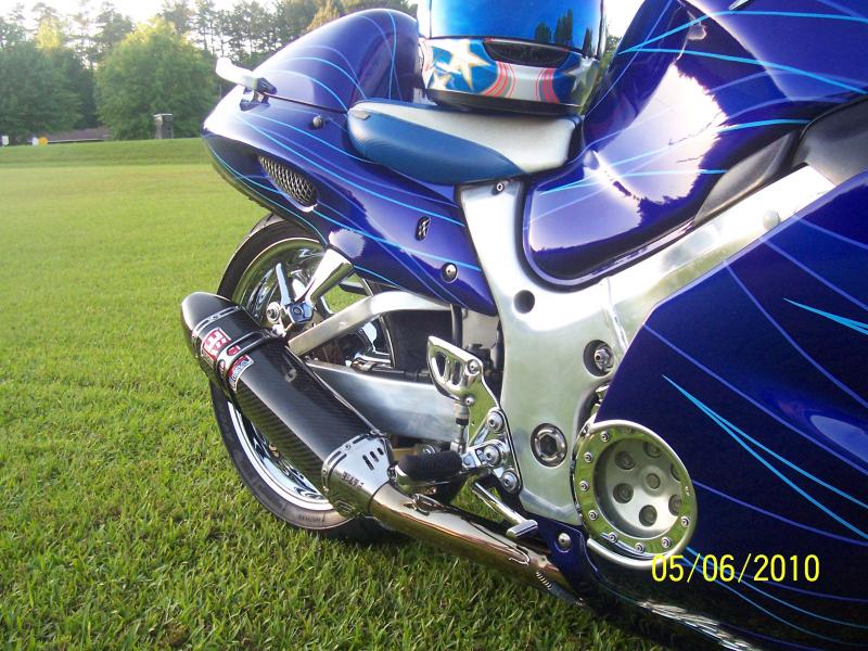 My Busa with the Yoshimura TRC-D pipe 050610 012.jpg