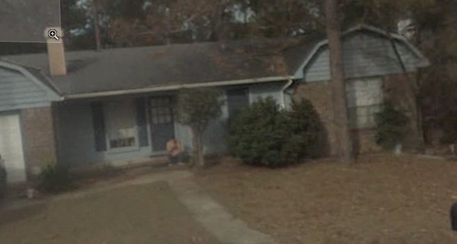 neighbors house.JPG