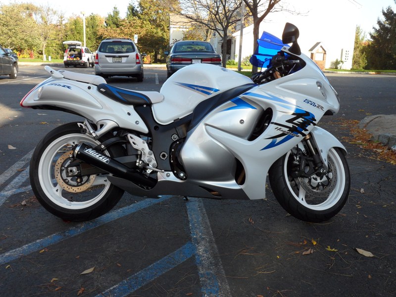 new busa pics 001.JPG