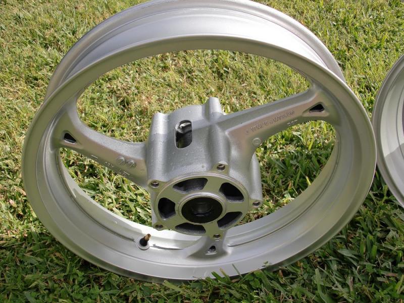 OEM wheels 002.jpg