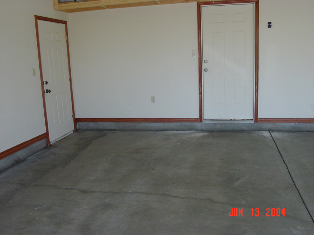 Painted_Garage_002_sized.jpg