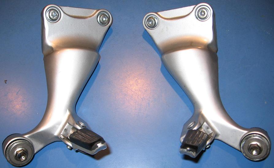 Passenger_footpegs___exhaust_hangers__removed_.jpg