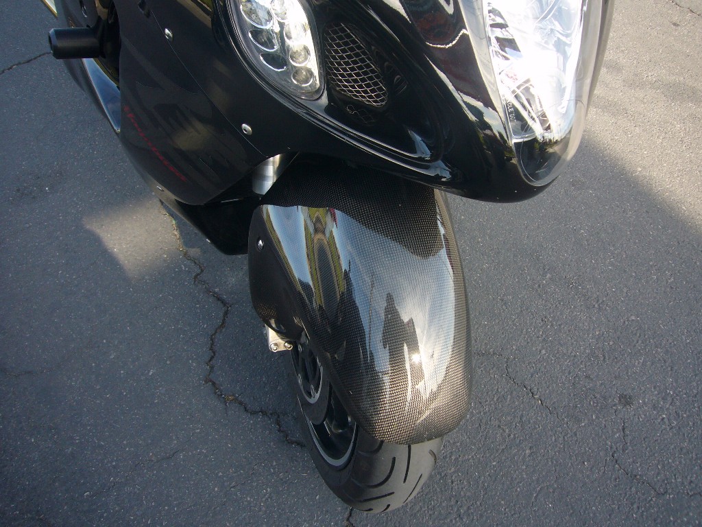 Pic10_GoFaster_s_Ride2_Carbon_Fiber_Fender.JPG