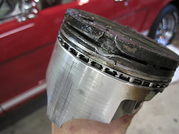 piston resized.jpg