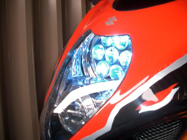 post-11-21863-busa_headlight2.jpg