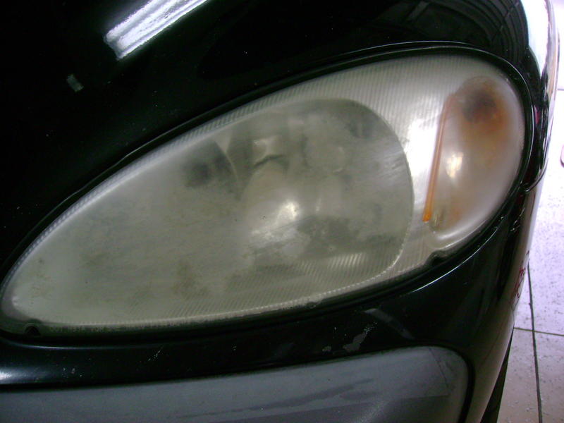 PT Cruiser Lights 002.jpg