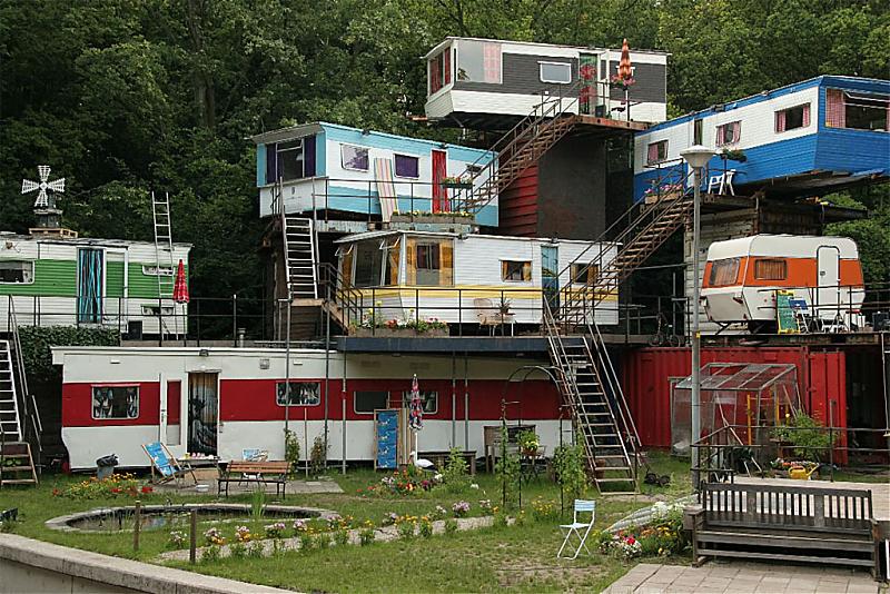 redneck_mansion.jpg