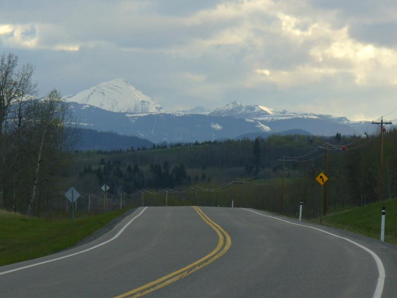 Road to mountains.jpg