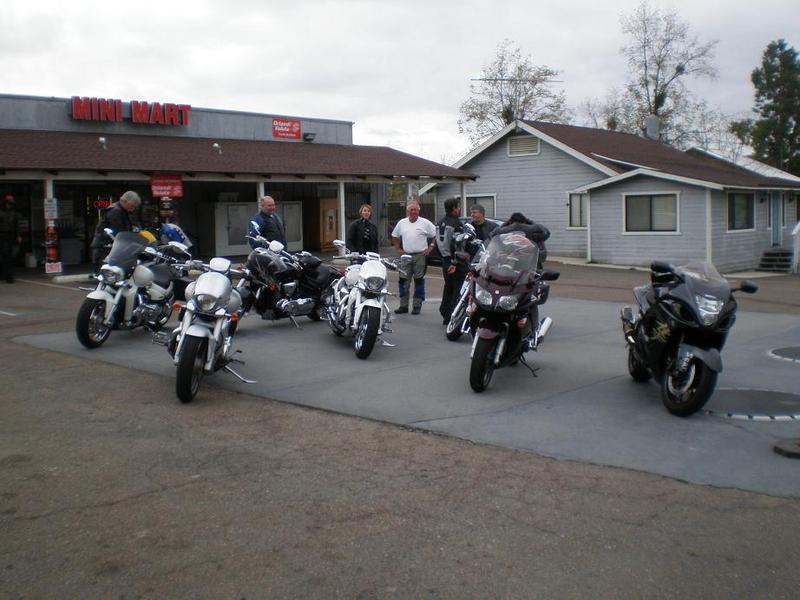 Santa Ysabel Gas Station 7.jpg