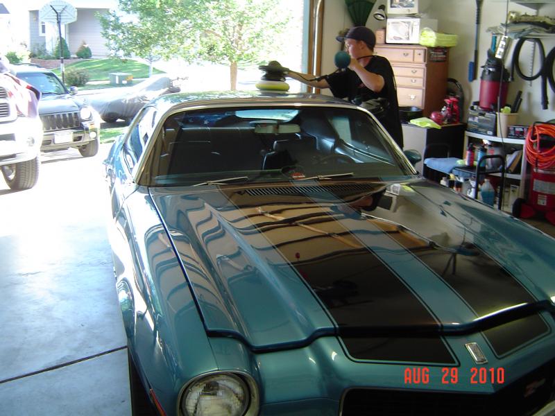 Seth Polishing Z28 1st Time Aug 29 2010 006.jpg