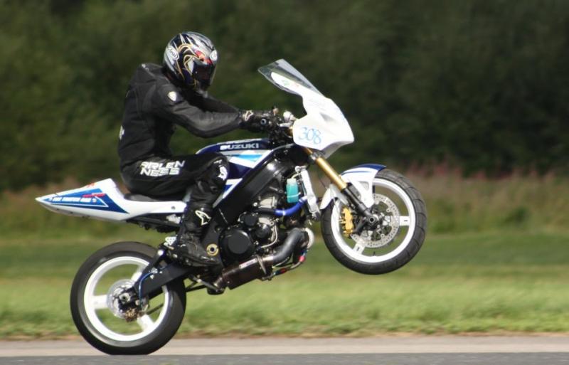 shanes gsxr.jpg