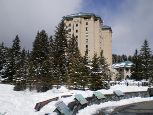 Some_Chateau_at_Lake_Louise__e_.jpg