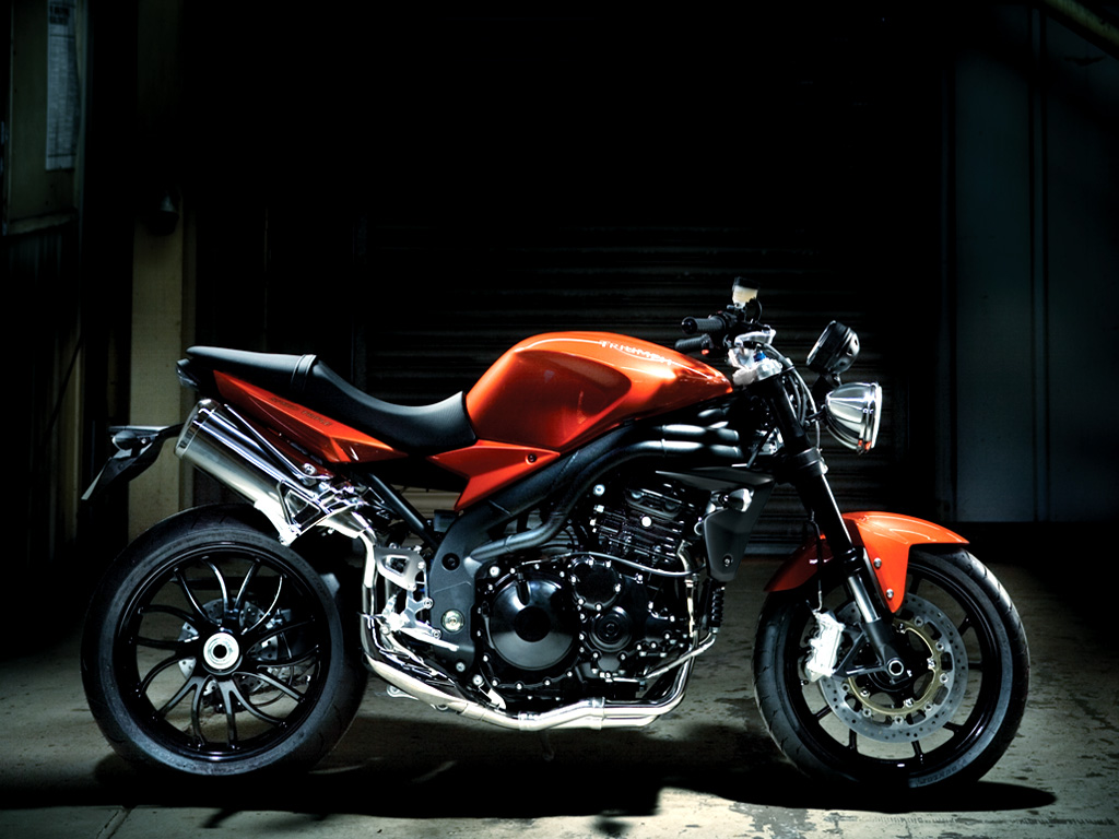 SpeedTriple_gallery_pop_2_2008.jpg