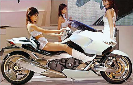 suzuki-gstrider.jpg