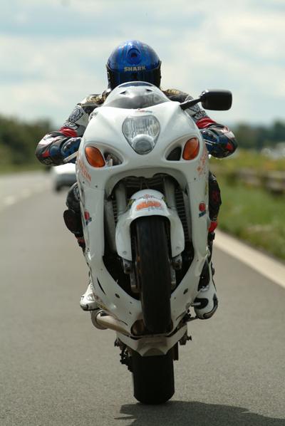 Suzuki_GSX_R_1300_MAB_Turbo_hayabusa_autobahn.jpg