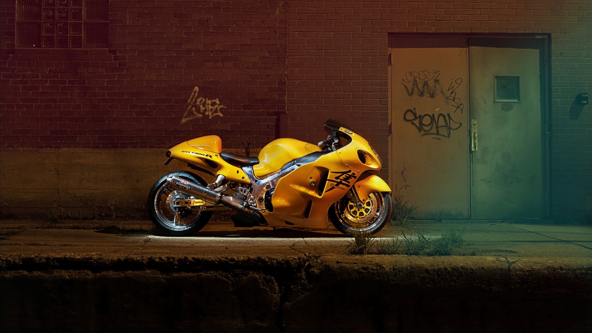 suzuki_hayabusa_yellow-3840x2160.jpg