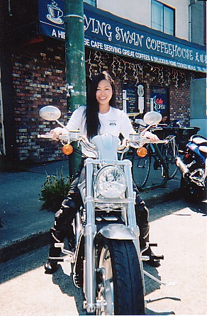 vrodflyingswancoffeehouse2002.jpg