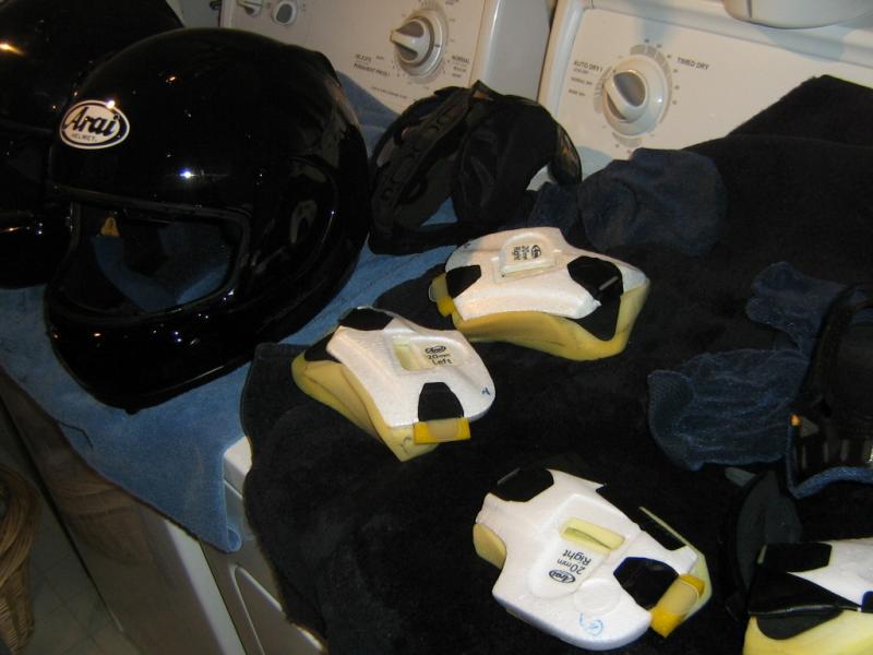 washing helmets 001.jpg