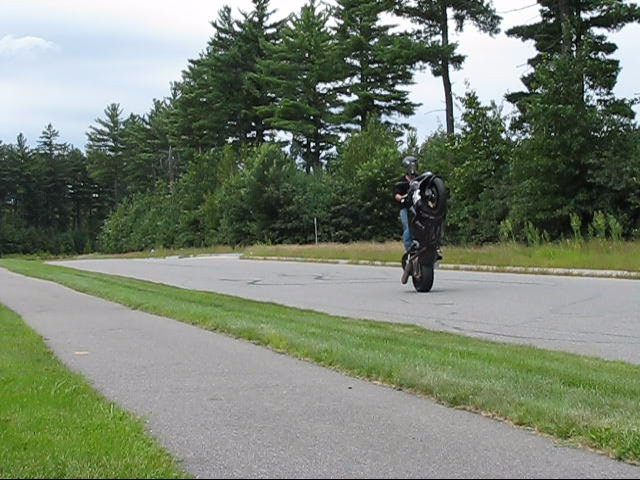 Wheelie1.jpg