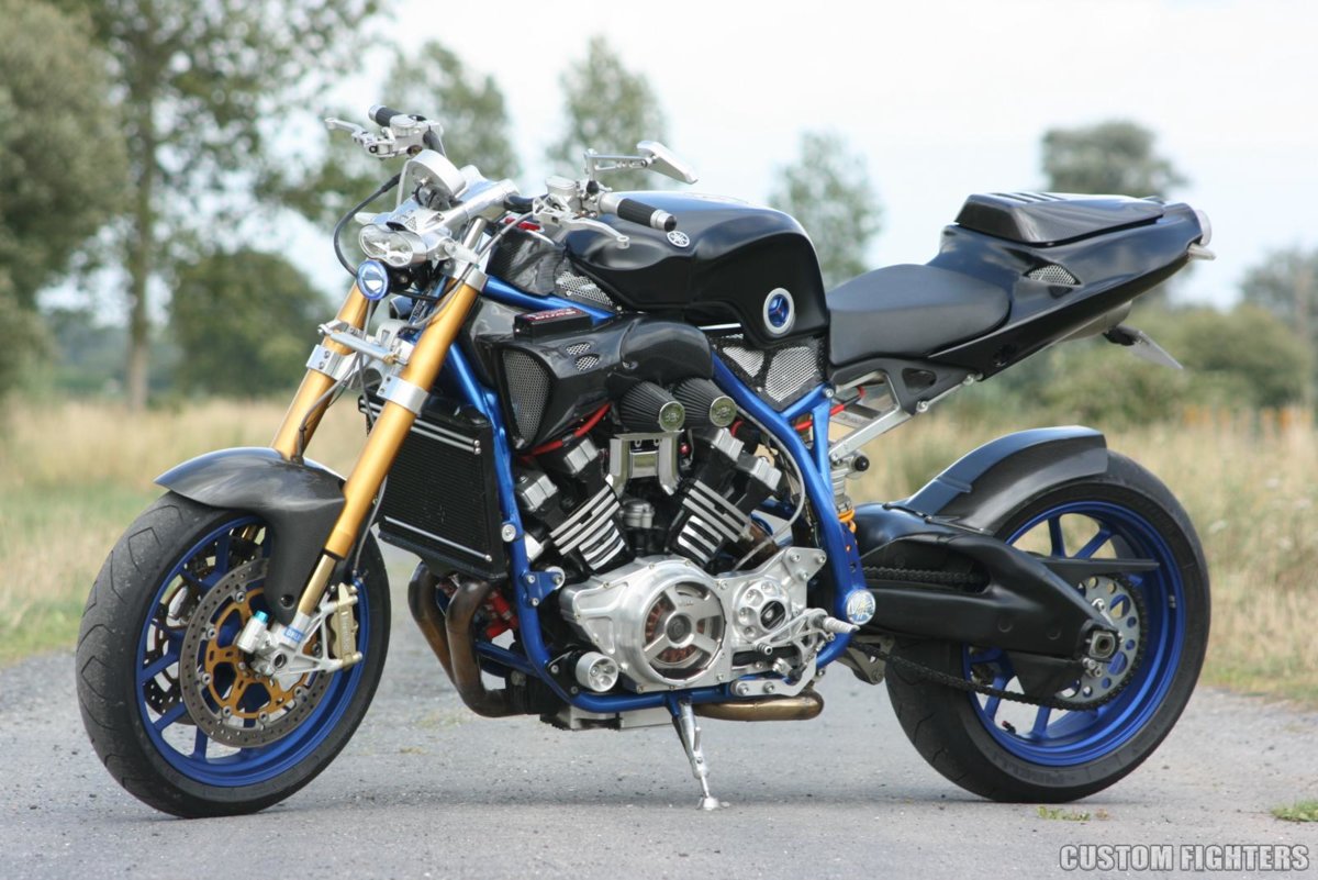 yamaha_vmax_streetfighter_22.JPG