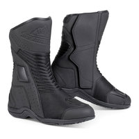 www.motorcyclegear.com